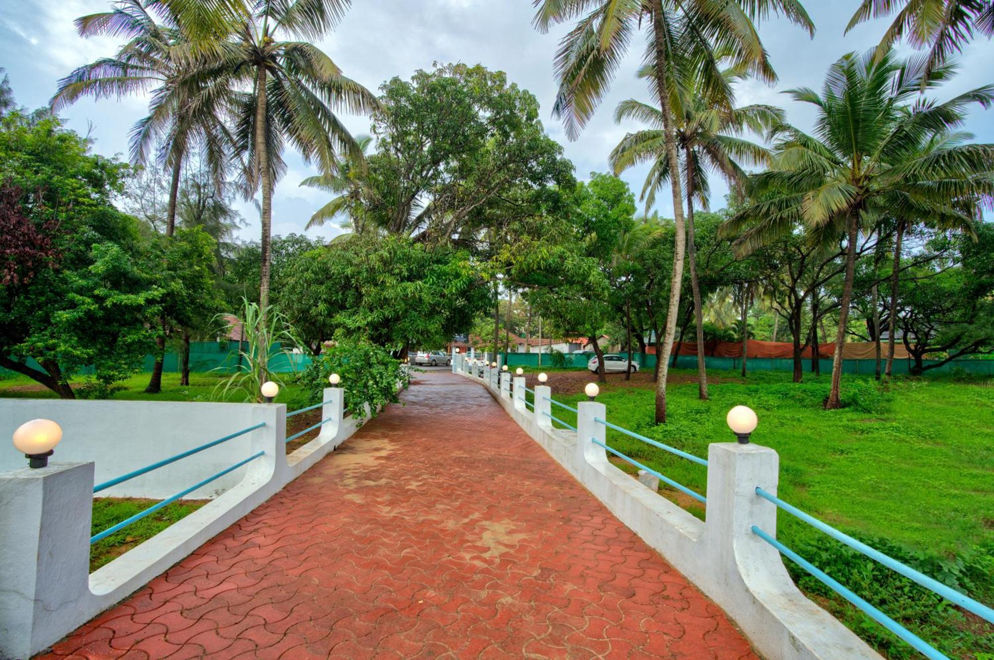 Papilio Beach Front Cottages-Tbv Baga Exterior photo