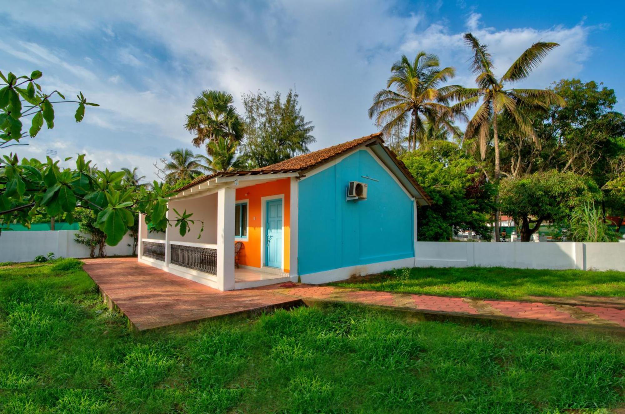 Papilio Beach Front Cottages-Tbv Baga Exterior photo